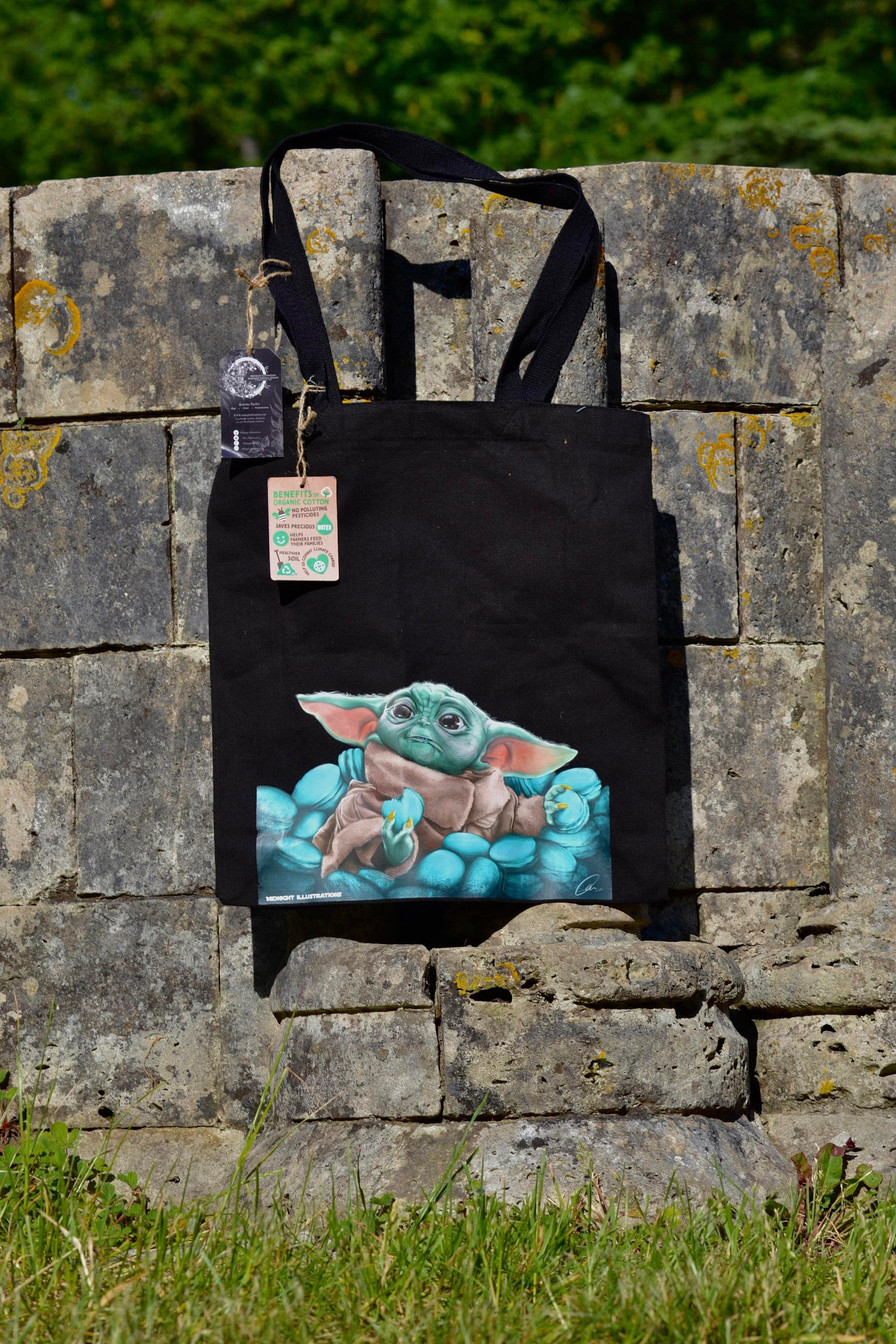 Handpressed unique baby yoda art drawing illustration starwars inspired 100% organic fairtrade nerd geek 10oz flat base totebag fashion bag