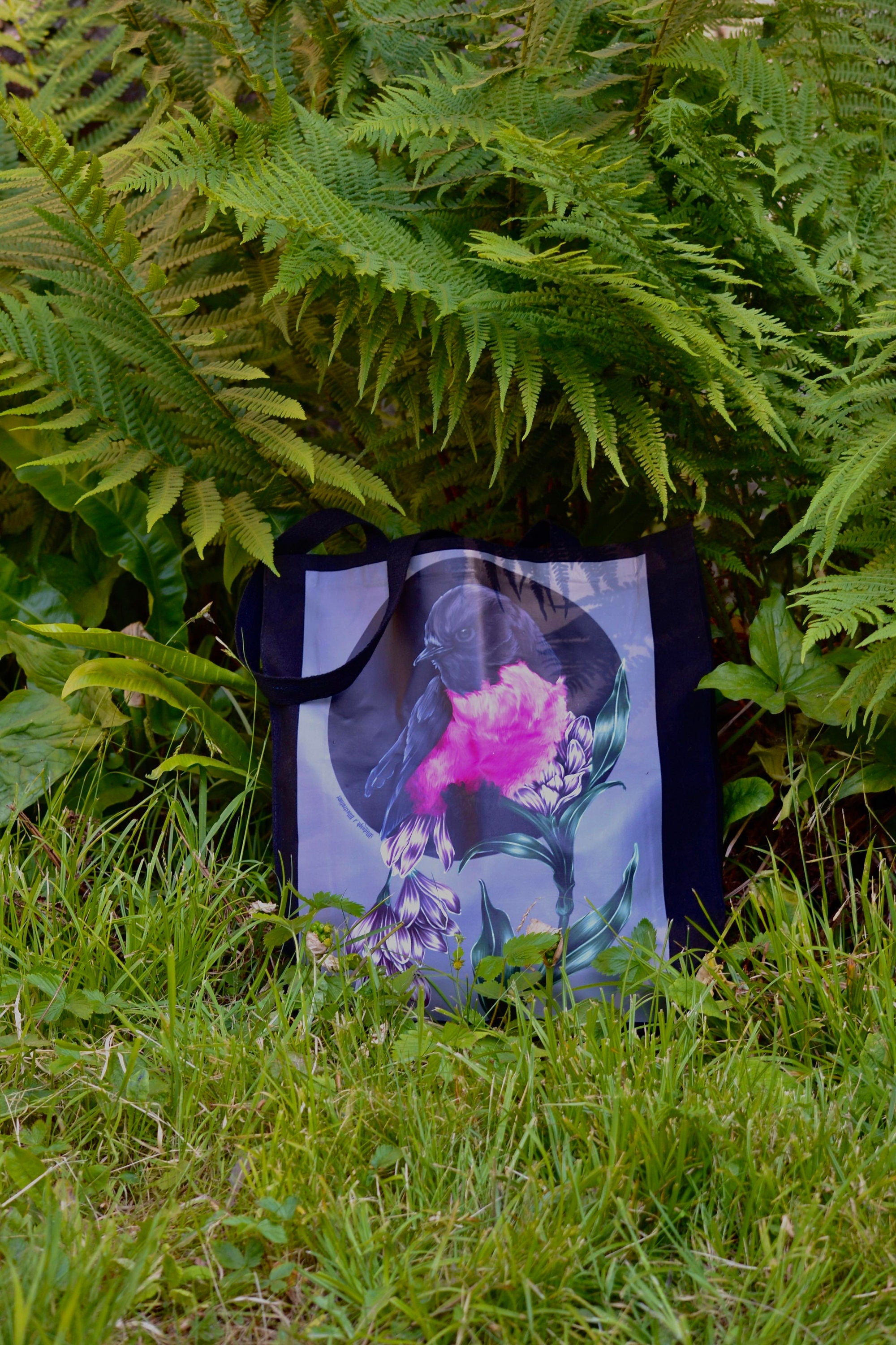 Handpressed unique pink robin art drawing illustration pink bird nature 100% organic fairtrade fairycore 10oz flat base totebag fashion bag