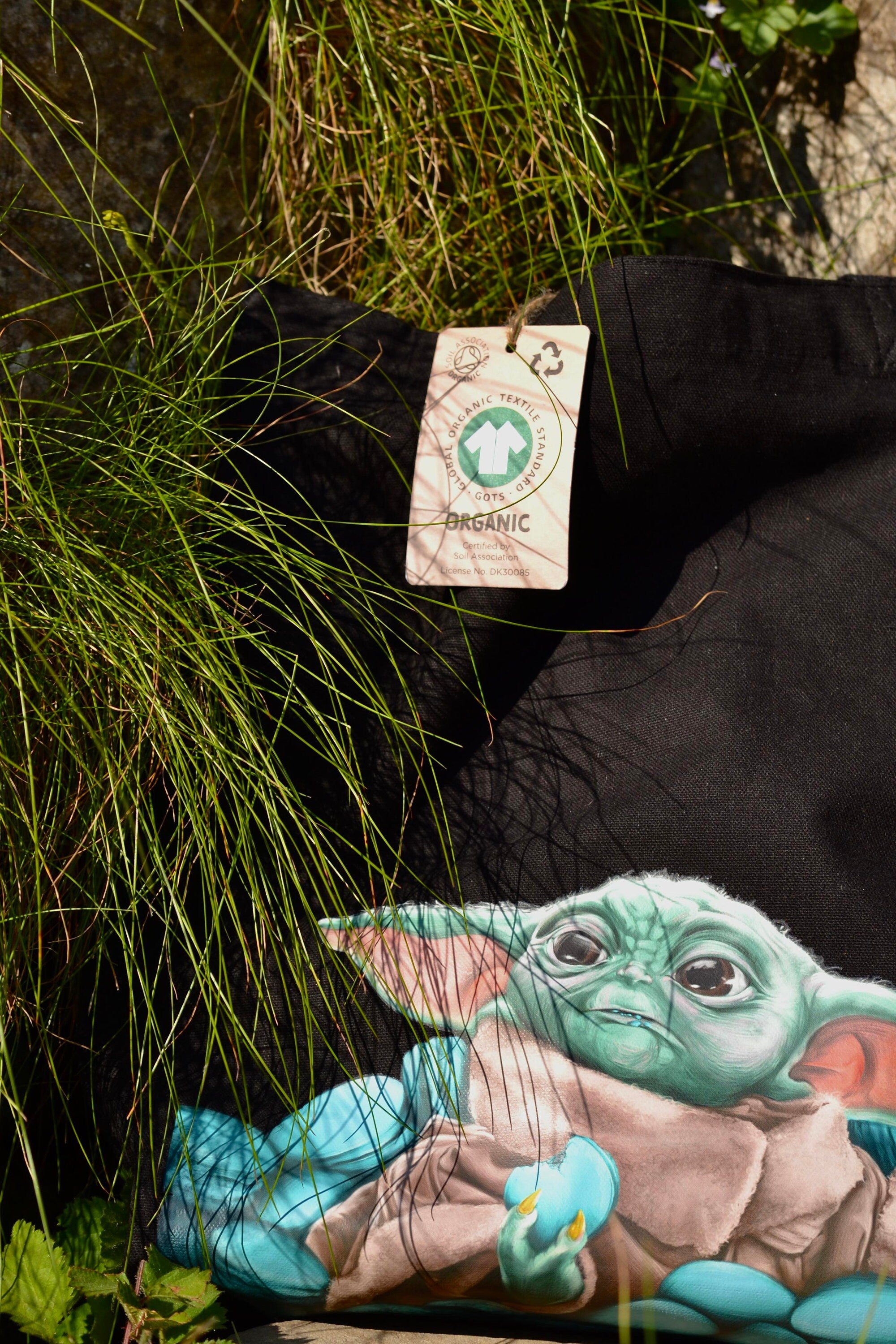 Handpressed unique baby yoda art drawing illustration starwars inspired 100% organic fairtrade nerd geek 10oz flat base totebag fashion bag